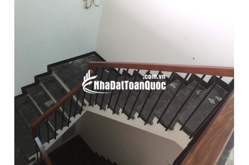 Nhà mình cho thuê nhà mới, lô góc, 98m2_ 4T; vỉa hè, Lạc Trung-29 Tr